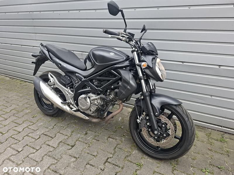 Suzuki Gladius - 3