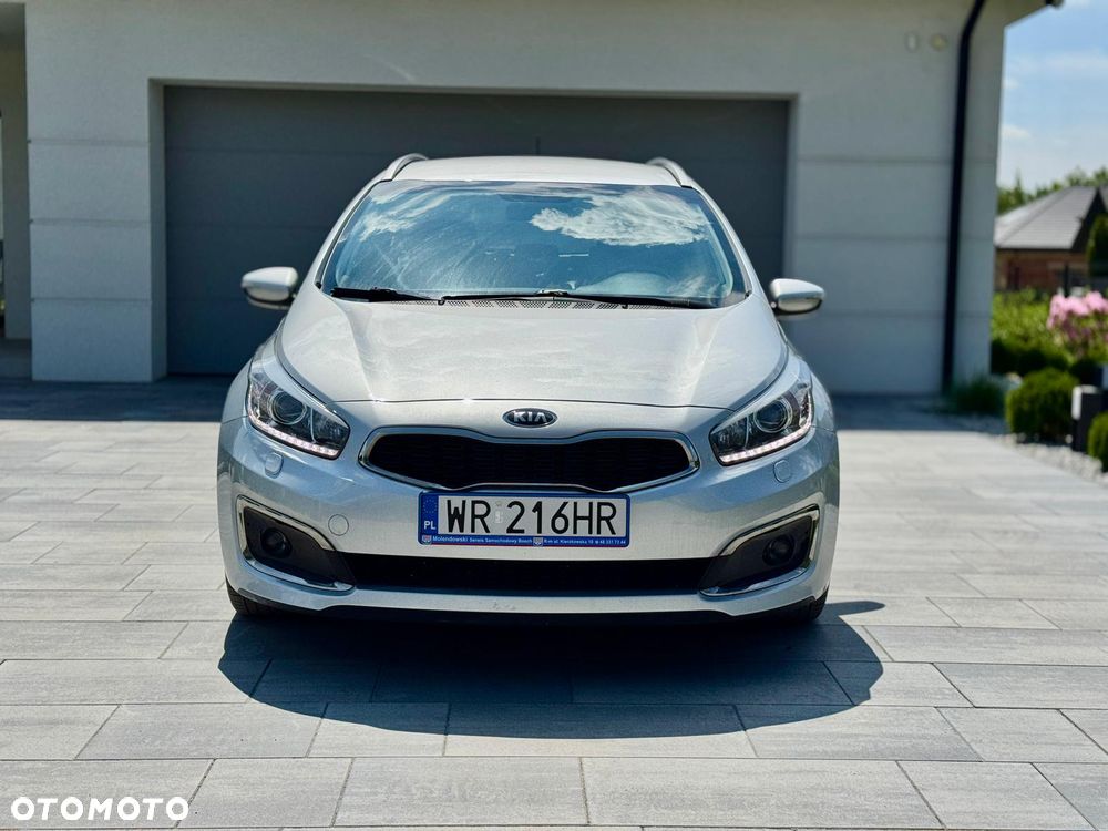 Kia Ceed 1.6 GDI DCT Platinum Edition - 2