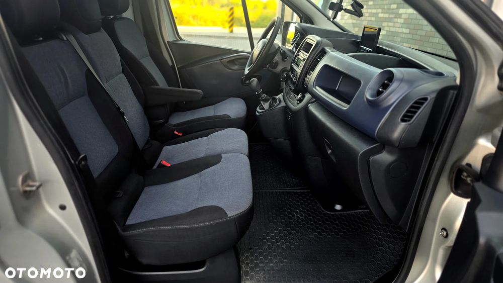 Opel Vivaro - 11