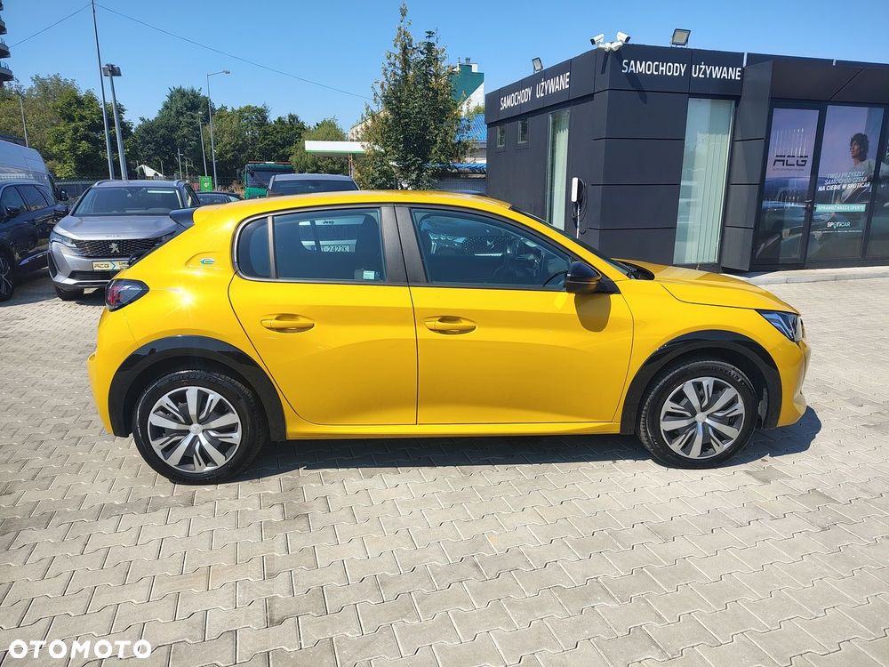 Peugeot 208 - 5