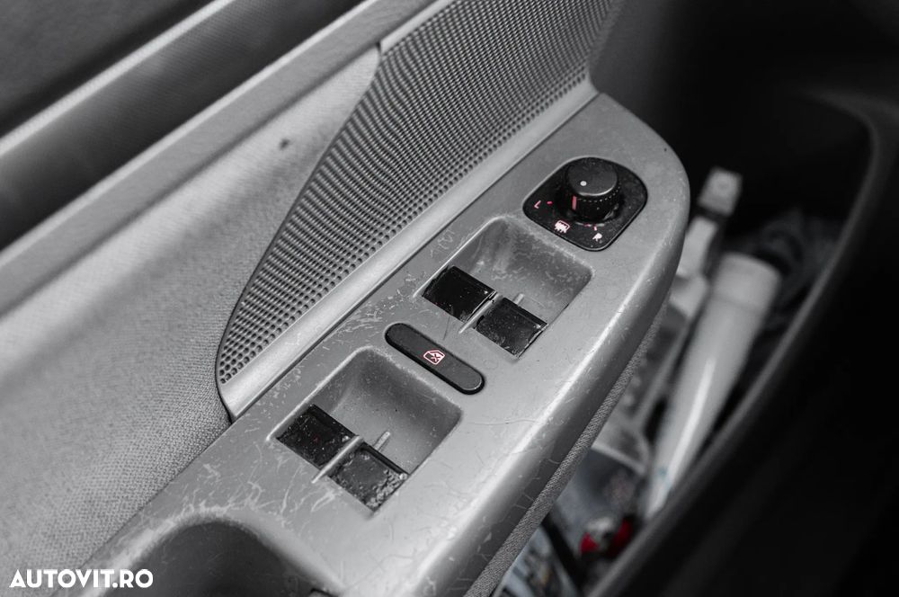 Volkswagen Golf - 20