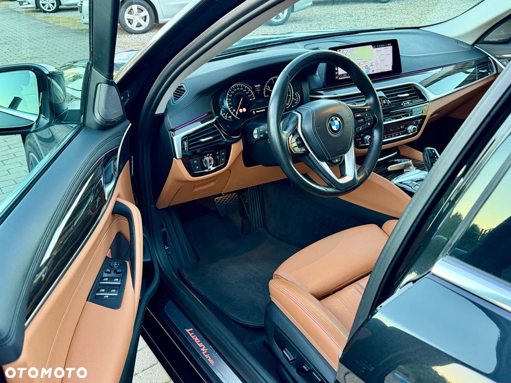 BMW Seria 5 525d Luxury Line - 7