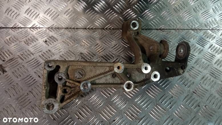 WSPORNIK WAHACZA VOLKSWAGEN GOLF 5 PLUS - 2