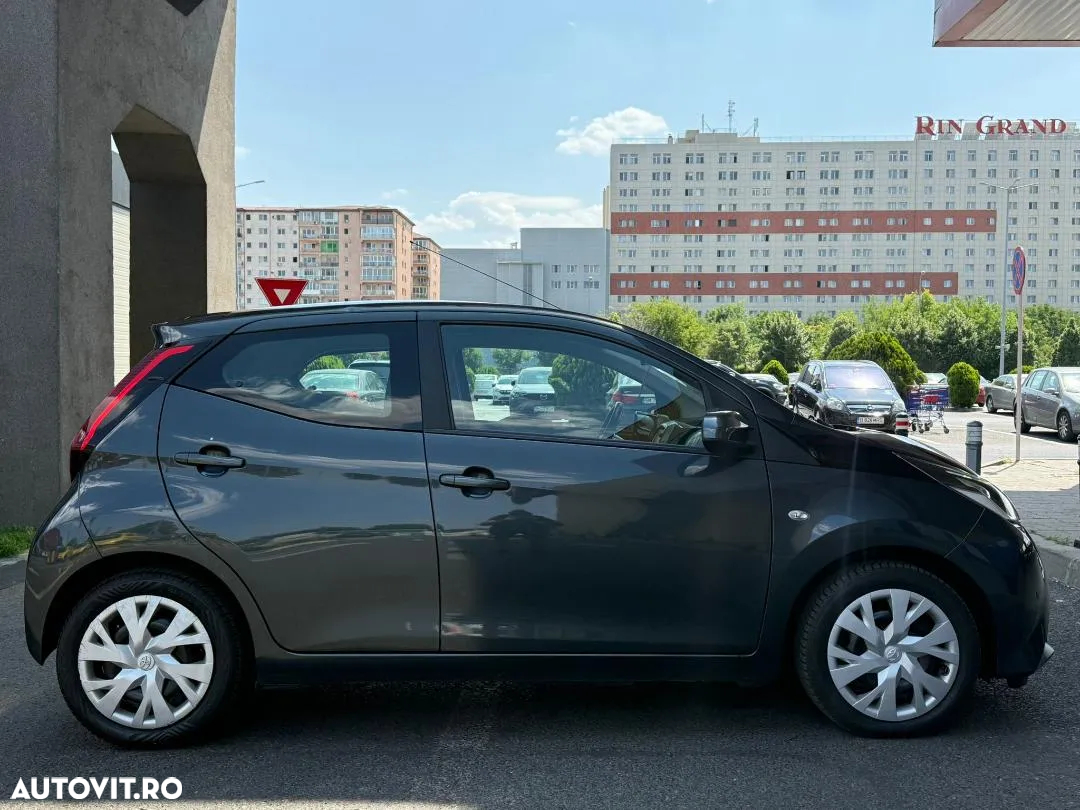 Toyota Aygo 1.0 VVY-I 5 usi X-style - 3