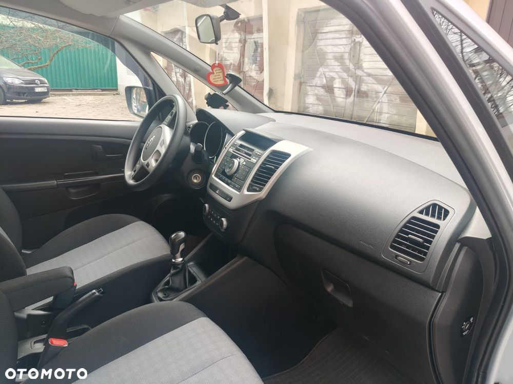 Kia Venga 1.4 Smart - 9