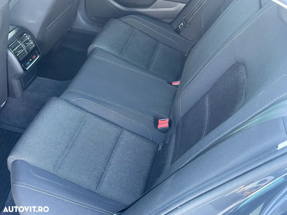 Volkswagen Passat - 8
