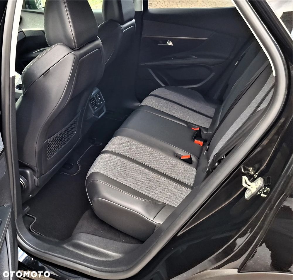 Peugeot 3008 BlueHDi 130 Stop & Start EAT8 Allure Pack - 21