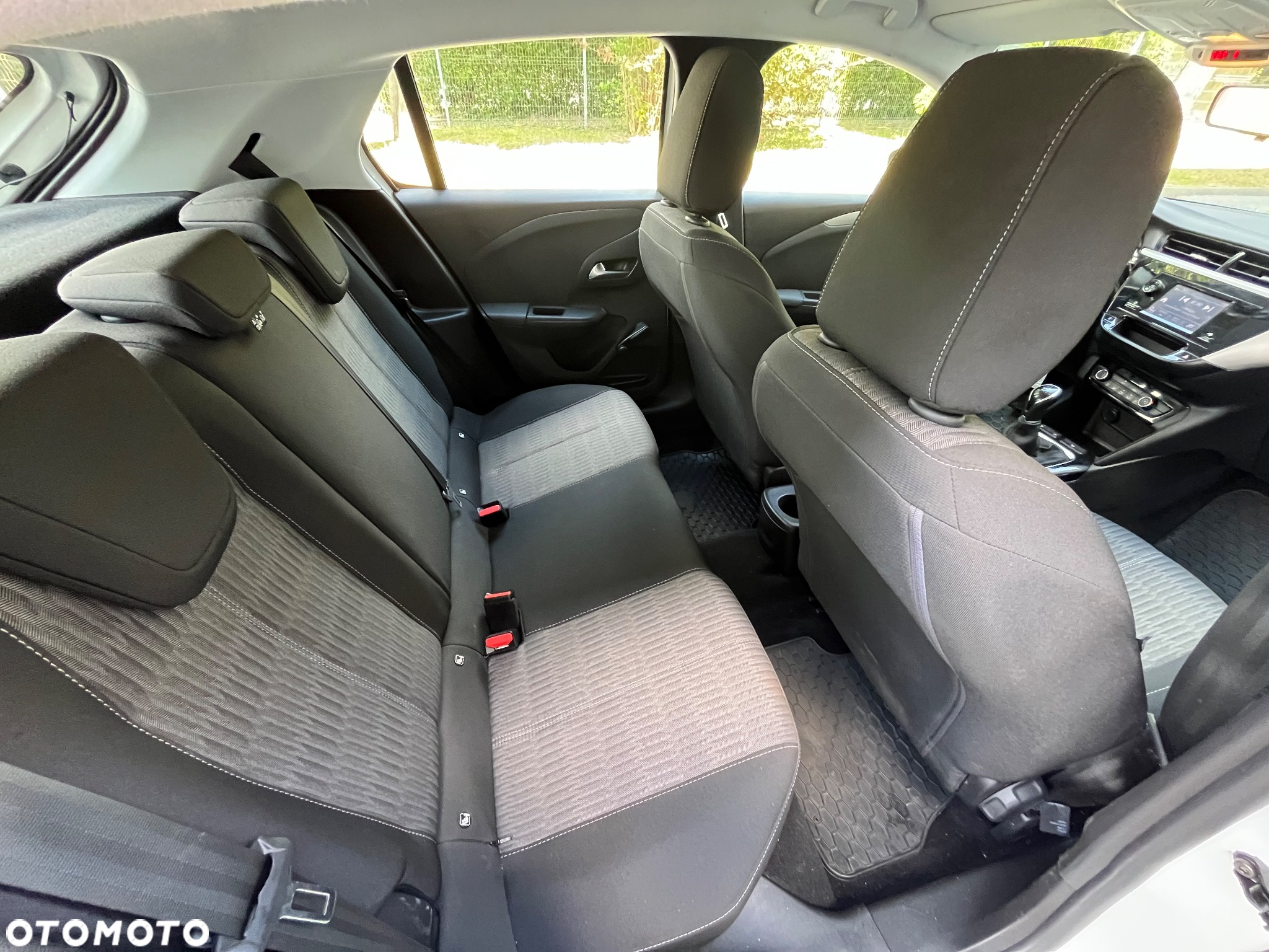 Opel Corsa 1.2 Business S&S - 20