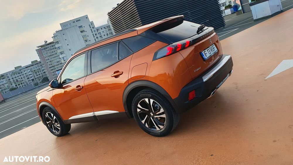 Peugeot 2008 1.2 PureTech EAT8 STT GT - 2