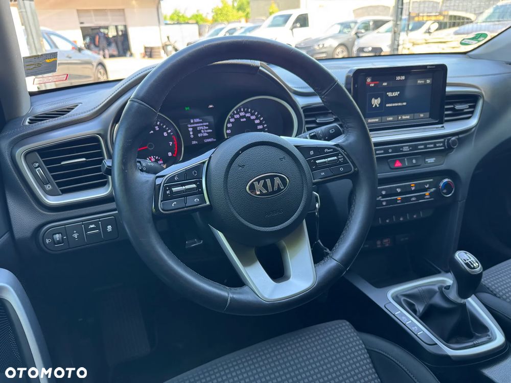 Kia Ceed - 24