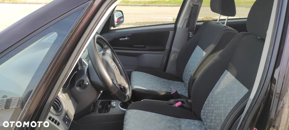 Suzuki SX4 1.6 VVT 4x2 City - 10