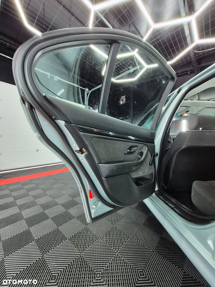 BMW Seria 5 520i - 9