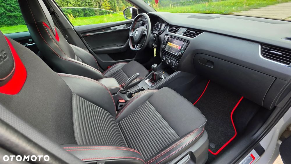 Skoda Octavia 2.0 TDI RS - 20