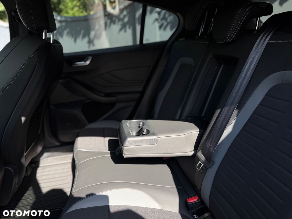 Ford Focus 2.3 EcoBoost S&S ST - 32