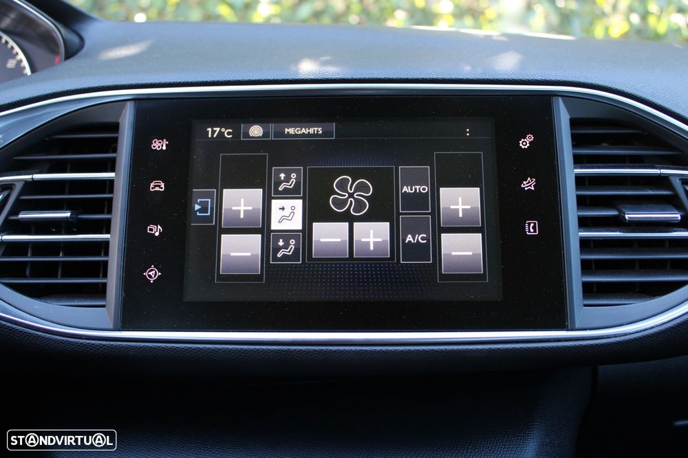 Peugeot 308 1.2 PureTech Allure Pack - 16