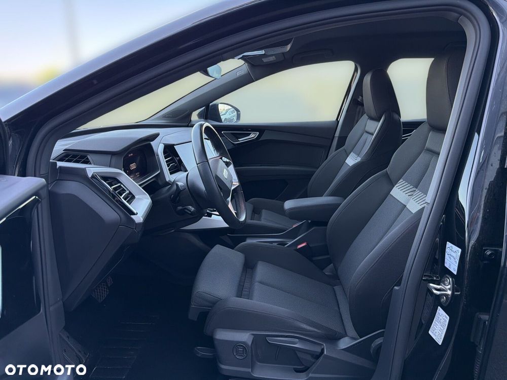 Audi Q4 e-tron - 12