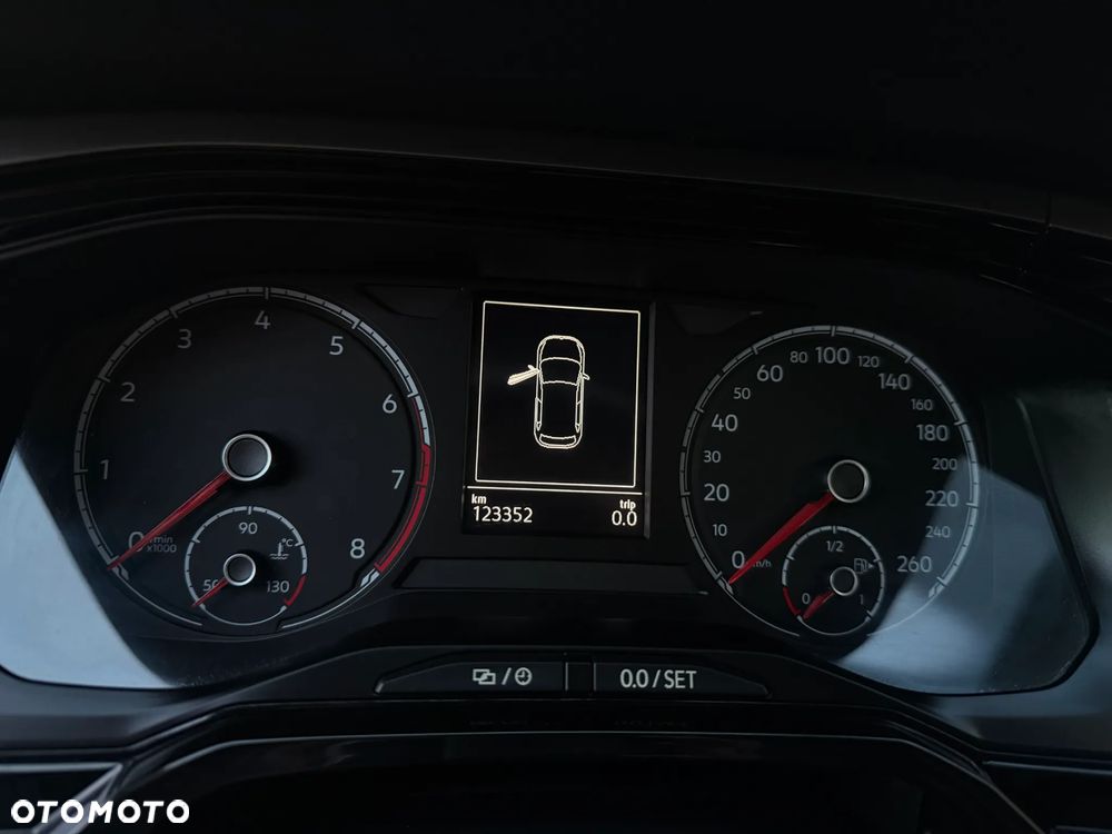 Volkswagen Polo 1.0 Comfortline - 12