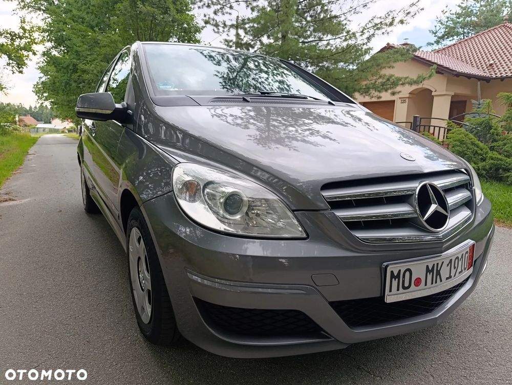 Mercedes-Benz Klasa B 160 BlueEFFICIENCY SPORT EDITION - 33