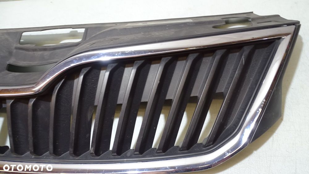 GRILL ATRAPA SKODA RAPID B  5JA853668 - 7