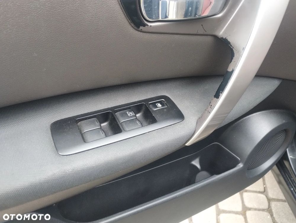 Nissan Qashqai - 8
