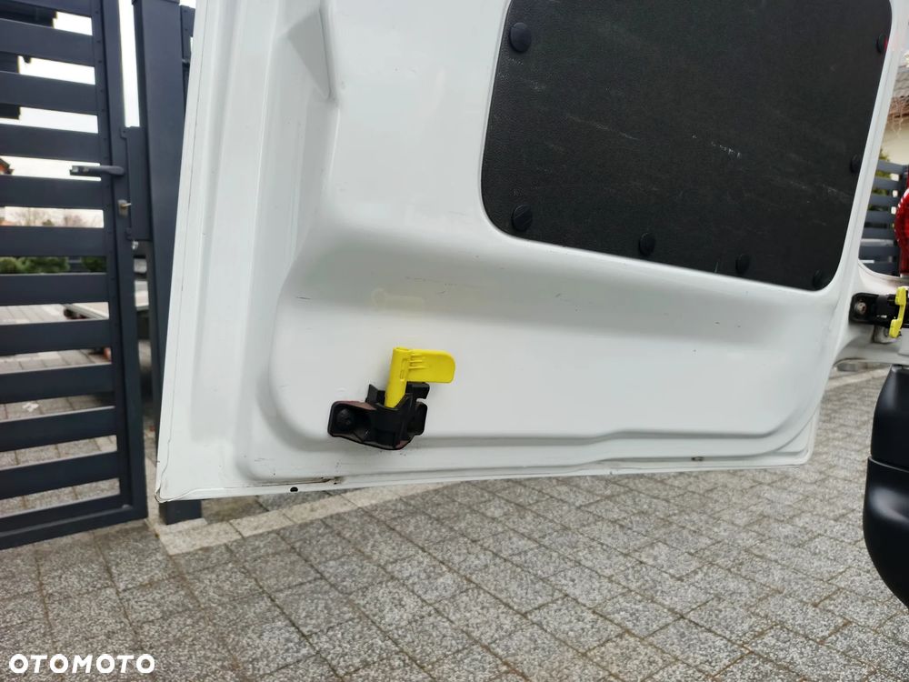 Peugeot PARTNER - 18