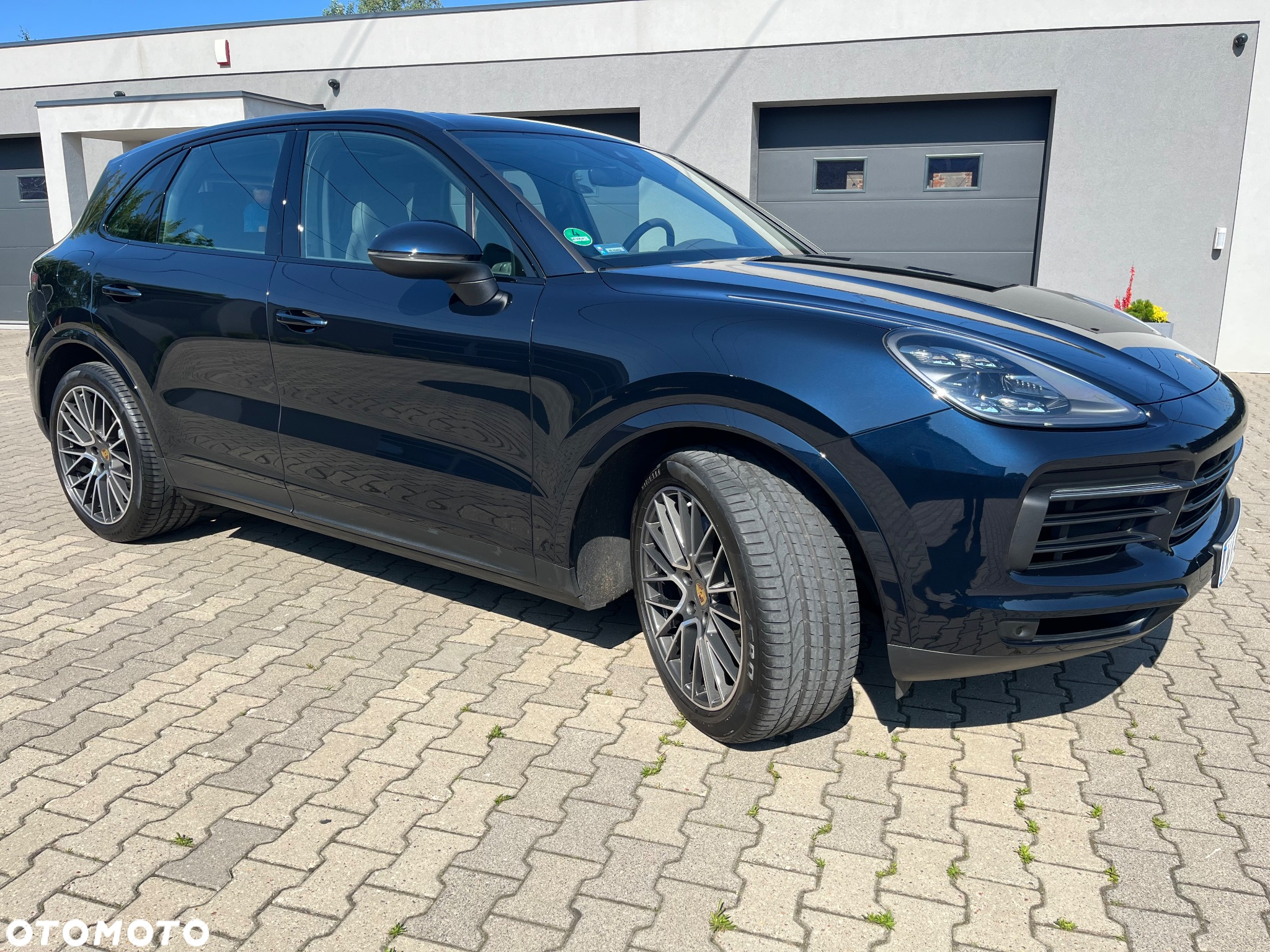 Porsche Cayenne Platinum Edition - 2