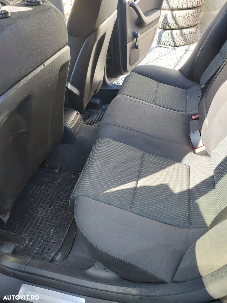 Audi A4 2.0 TDI DPF quattro - 9