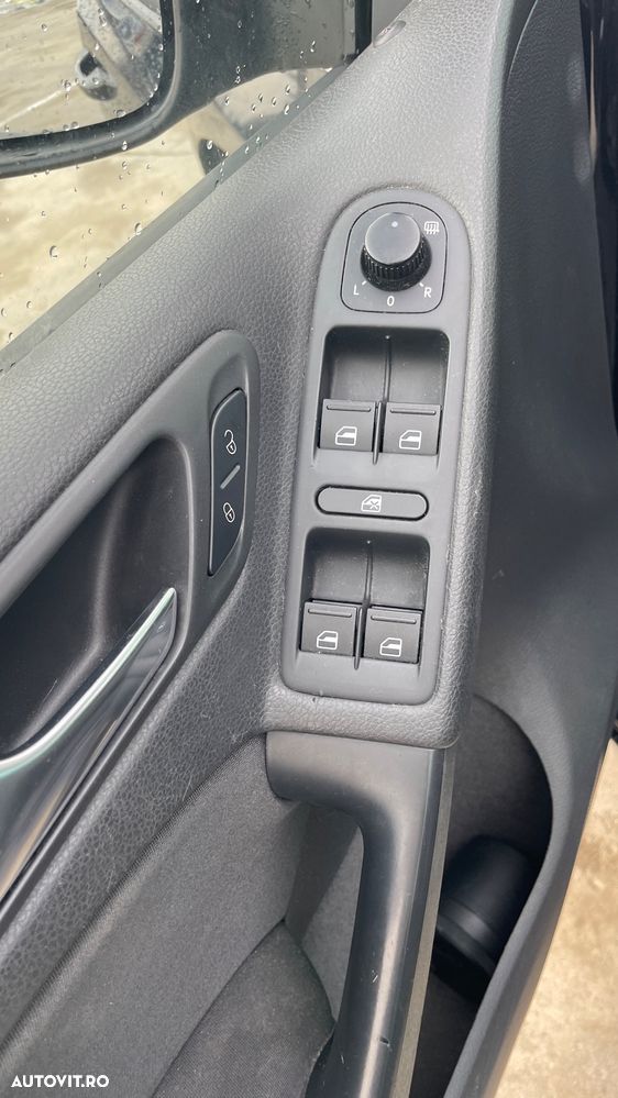 Volkswagen Golf - 11