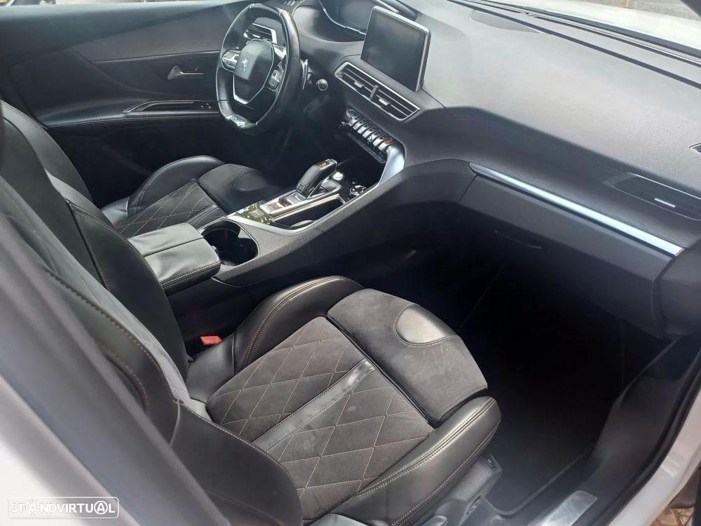 Peugeot 5008 2.0 BlueHDi GT EAT6 - 28