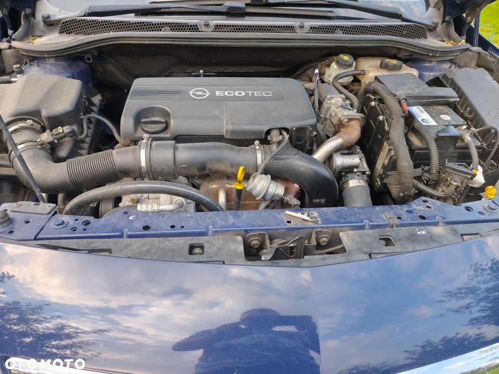 Opel Astra 1.7 CDTI DPF (119g) Sport - 11
