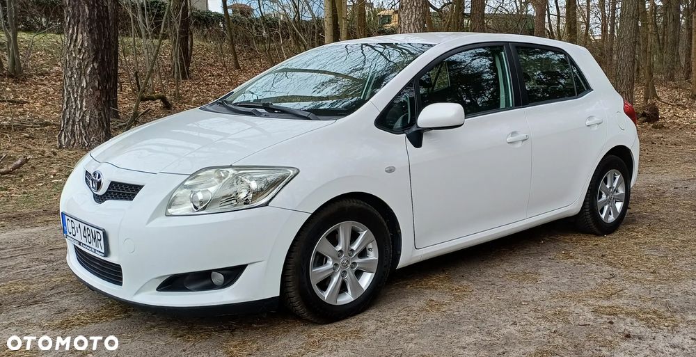 Toyota Auris 1.4 D-4D Luna - 1