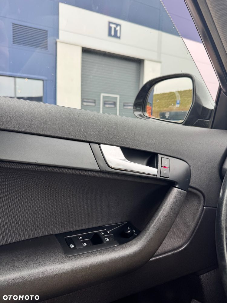 Audi A3 Sportback 1.6 TDI DPF Ambition - 12