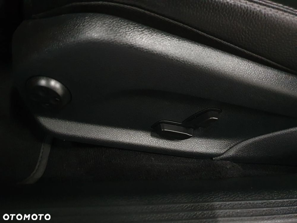 Mercedes-Benz Klasa C 220 d T 9G-TRONIC - 19