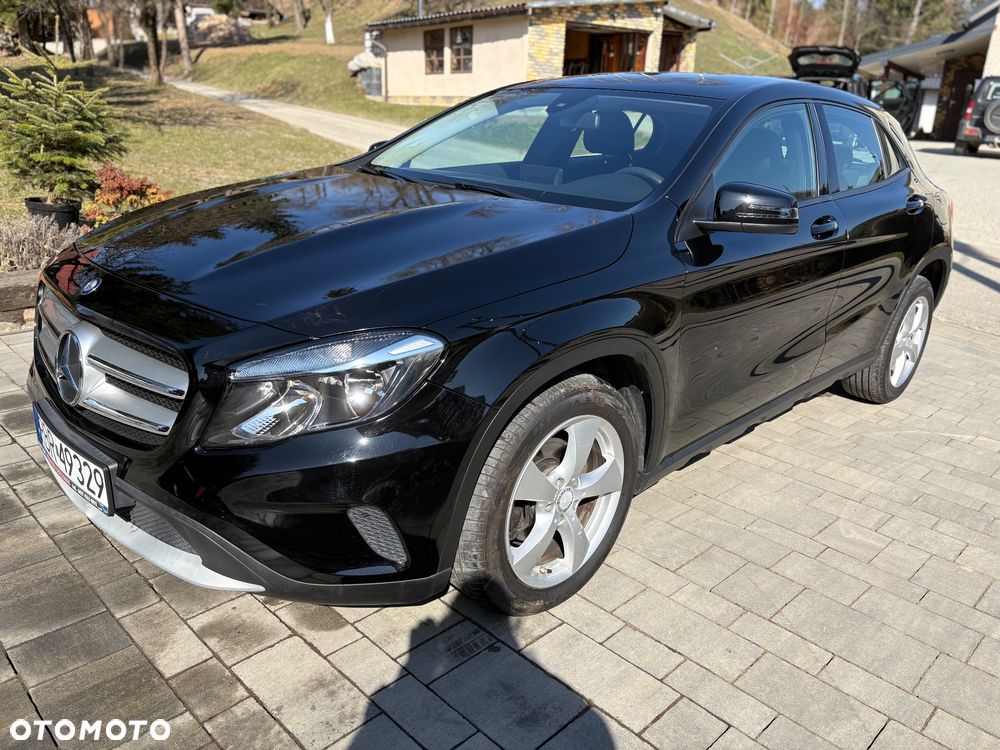 Mercedes-Benz GLA - 2