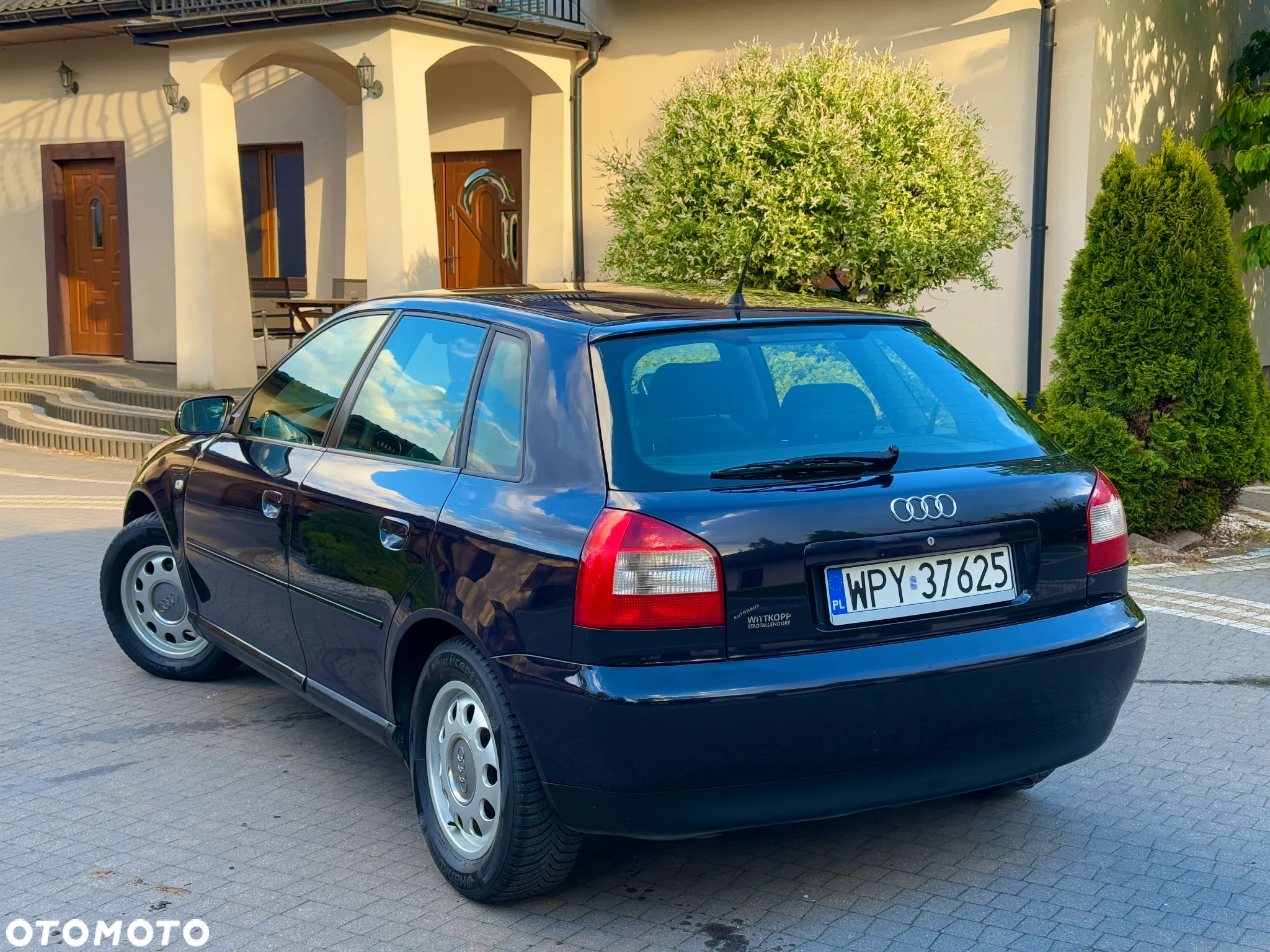 Audi A3 1.6 FSI Sportback Ambiente - 4
