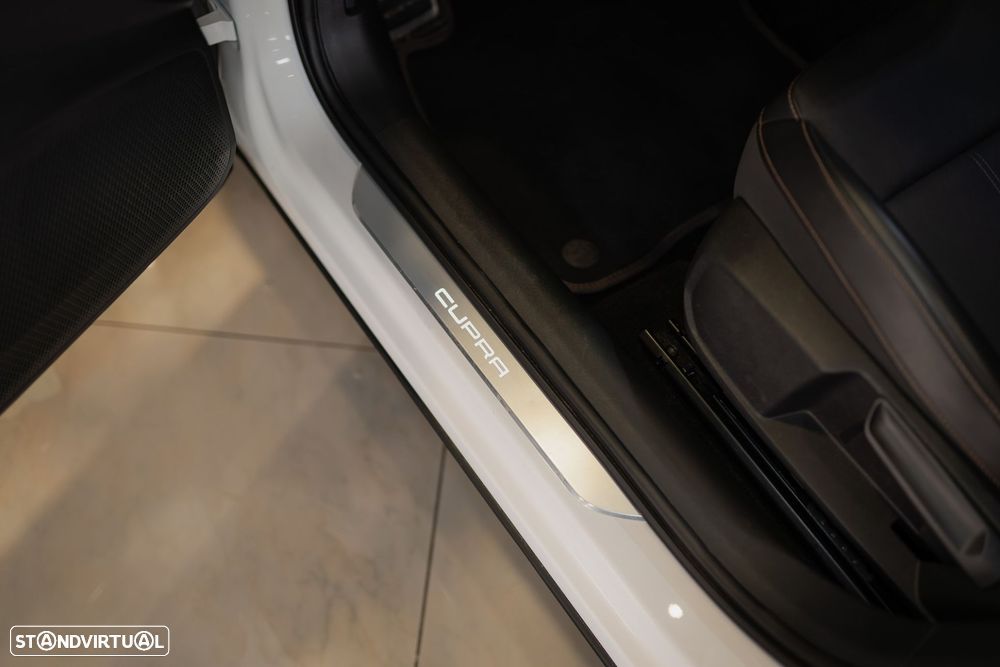 Cupra Formentor VZ 1.4 e-Hybrid DSG - 13