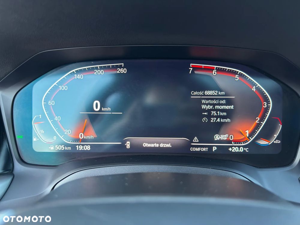 BMW Seria 3 330i xDrive Sport Line - 13