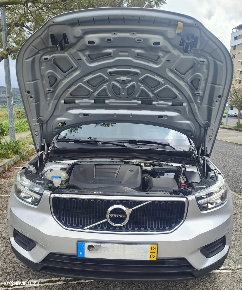 Volvo XC 40 1.5 T3 Tech Edition - 3