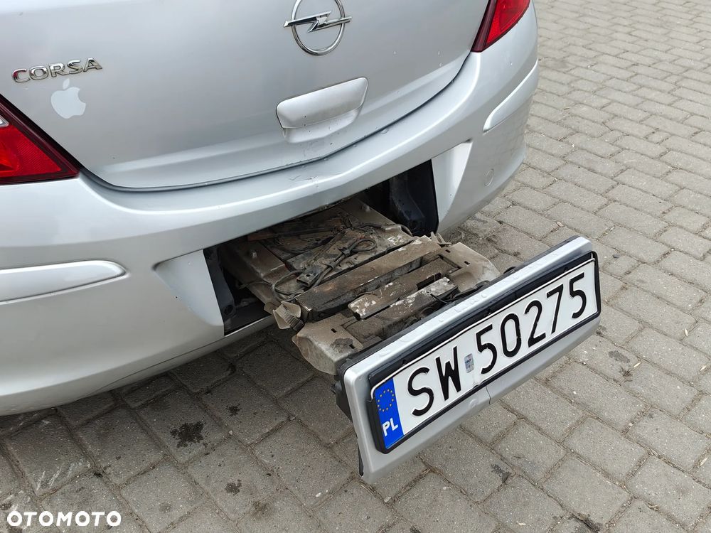 Opel Corsa 1.2 16V Cosmo - 19