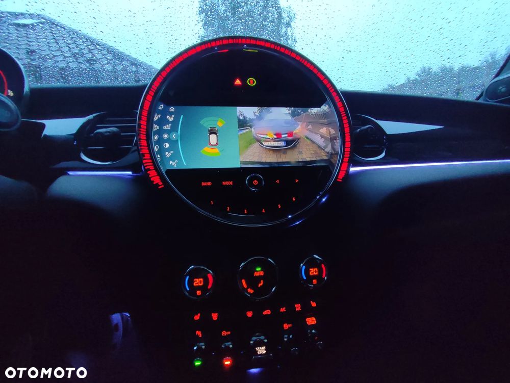 MINI John Cooper Works - 30