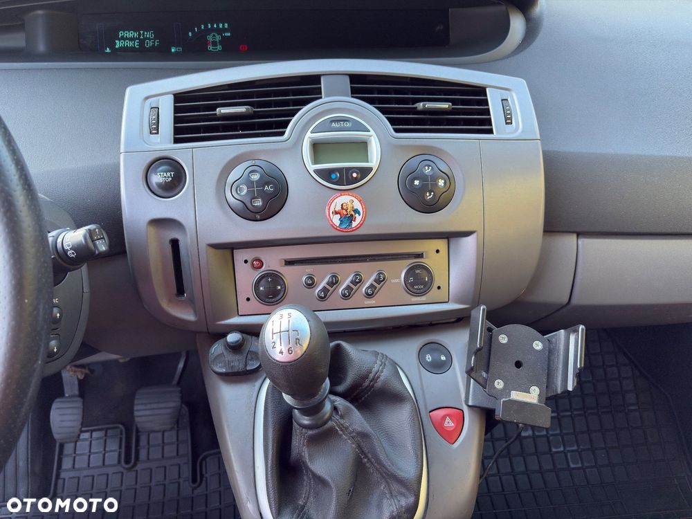 Renault Grand Scenic - 22