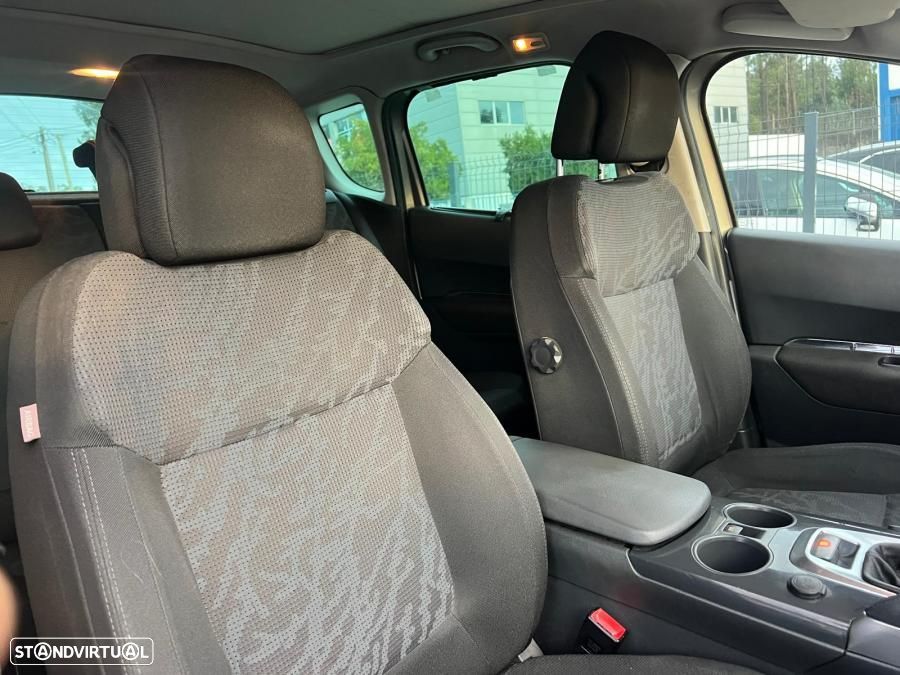 Peugeot 3008 1.6 HDi Executive - 5