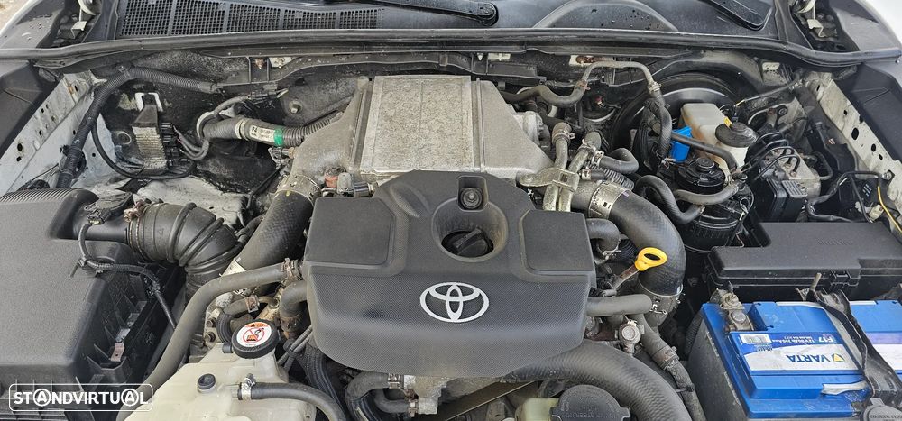 Toyota Hilux 2.4 D-4D 4WD CD CM - 23