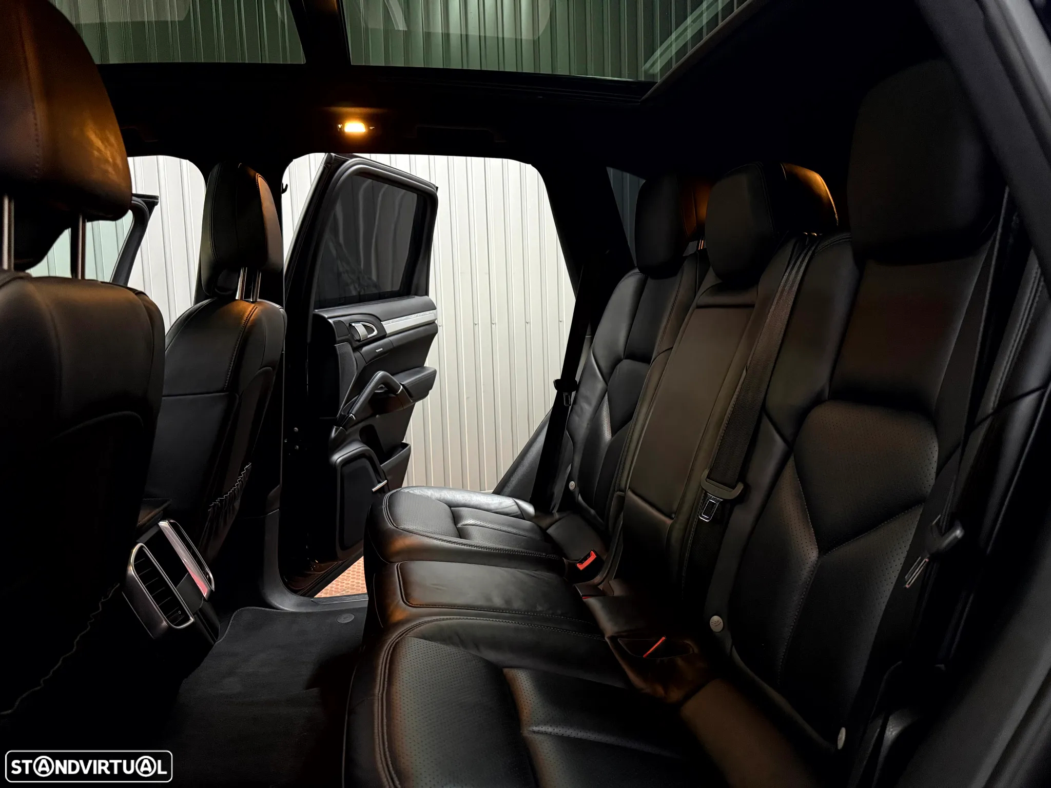 Porsche Cayenne - 22