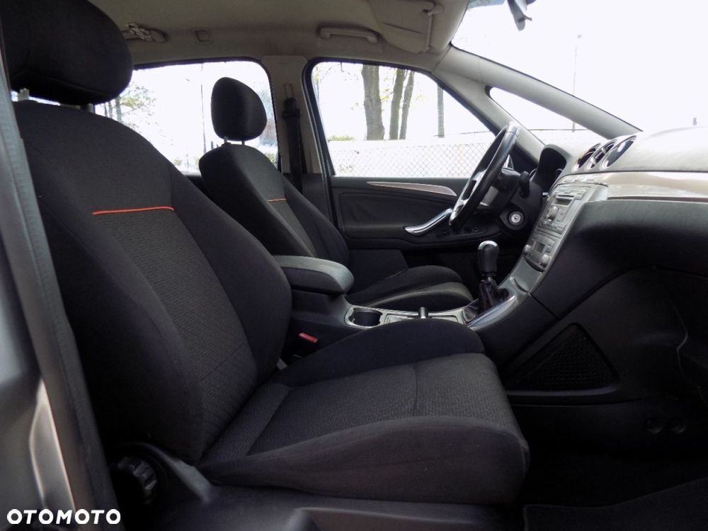 Ford S-Max - 7