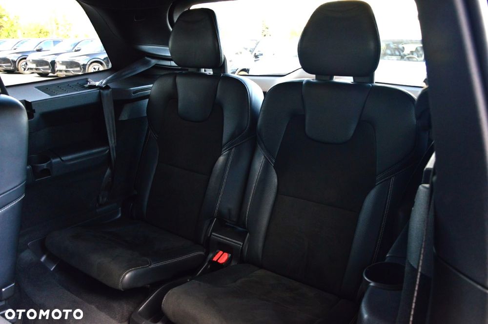 Volvo XC 90 D5 SCR AWD R-Design 7os - 19