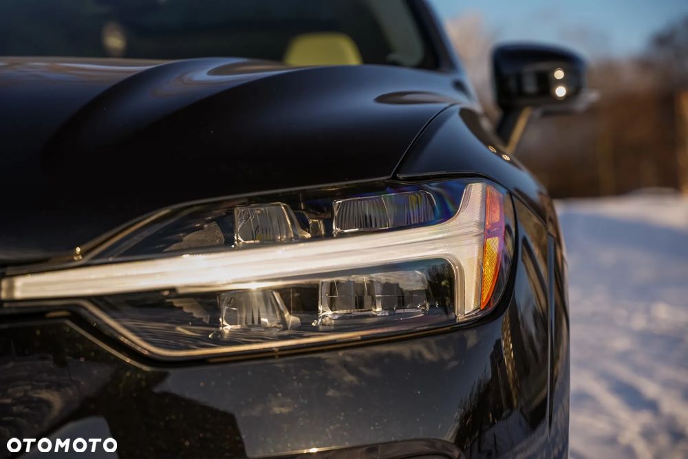 Volvo XC 60 B5 B AWD Ultimate Black Edition - 13