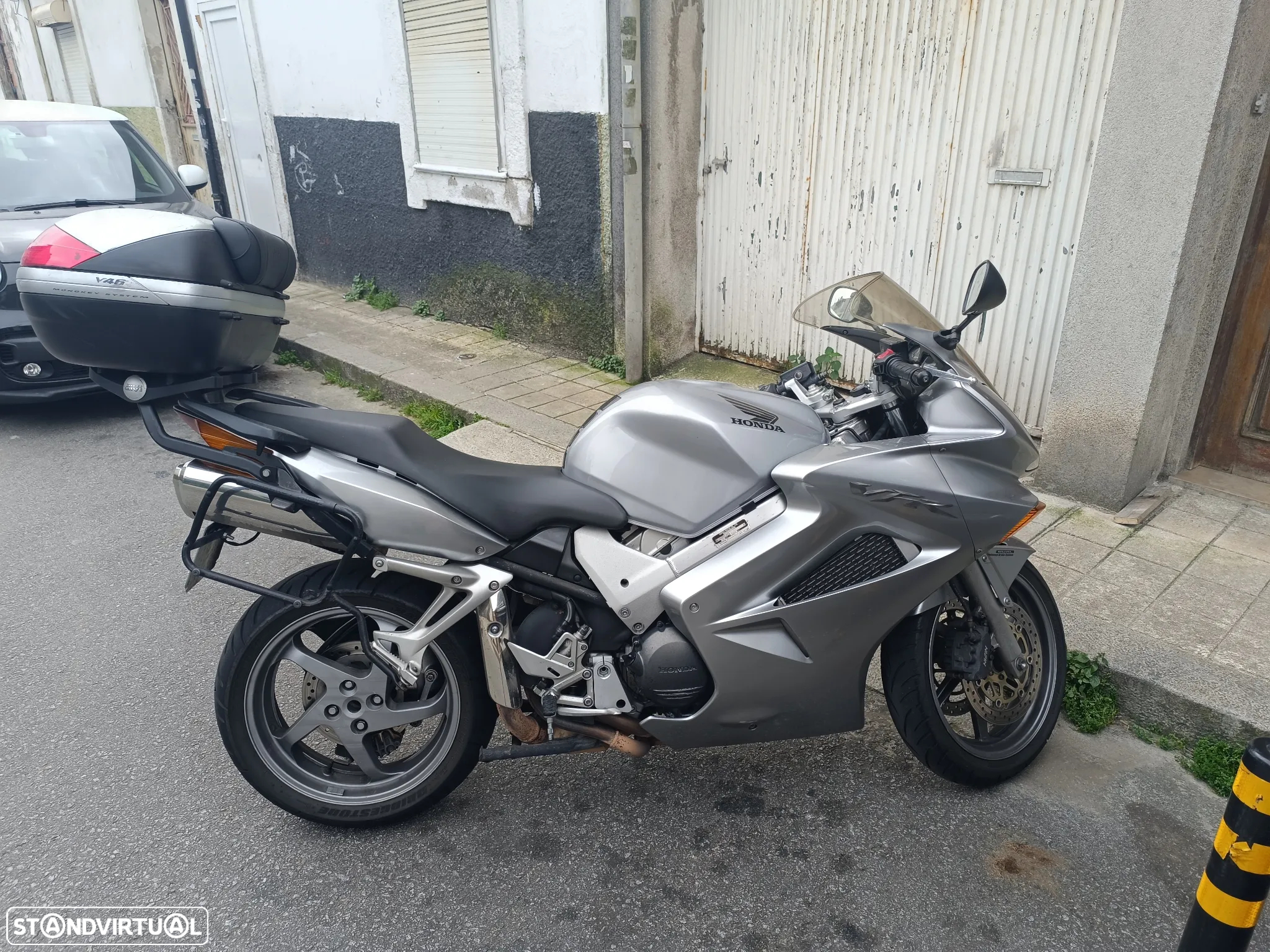 Honda VFR FI - 6