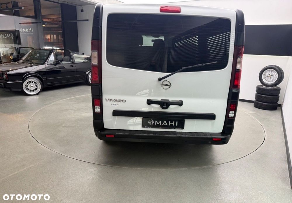 Opel Vivaro - 10
