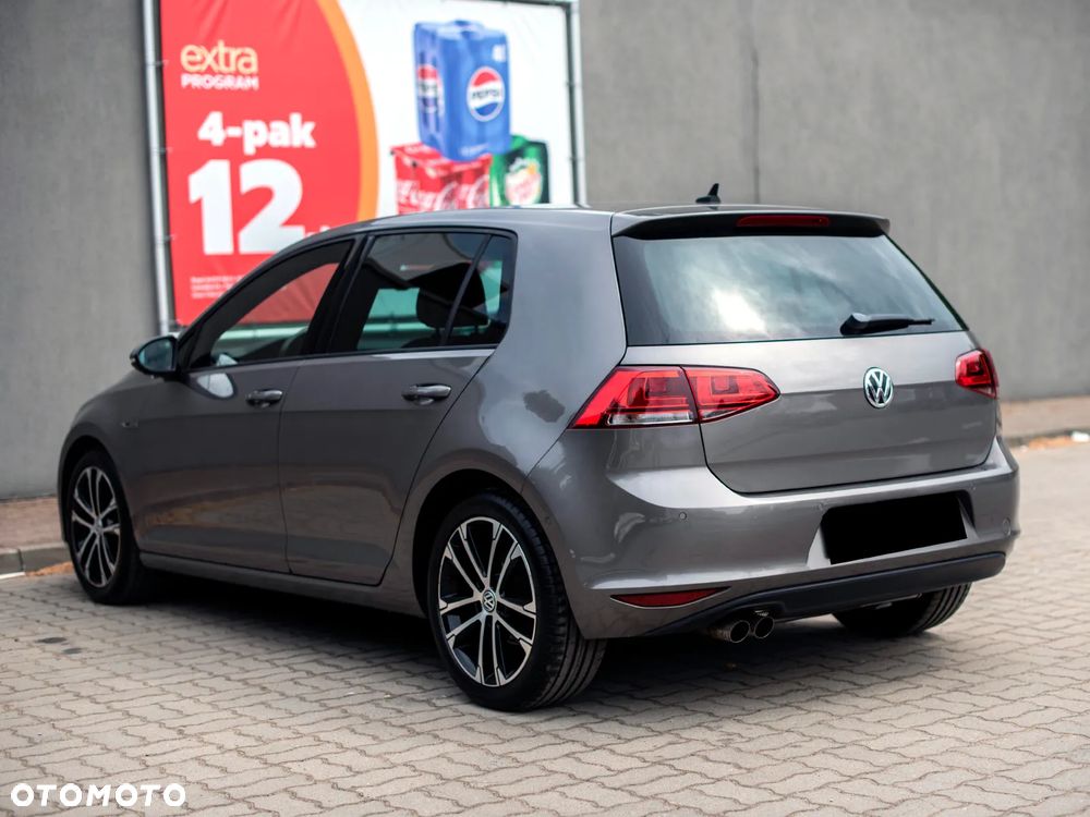 Volkswagen Golf - 9